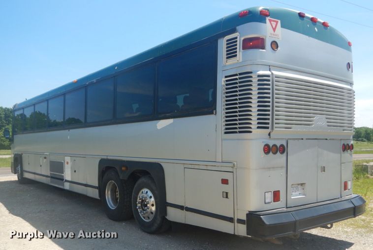 image for item IT9110 2007 MCI 102-DL3  coach bus