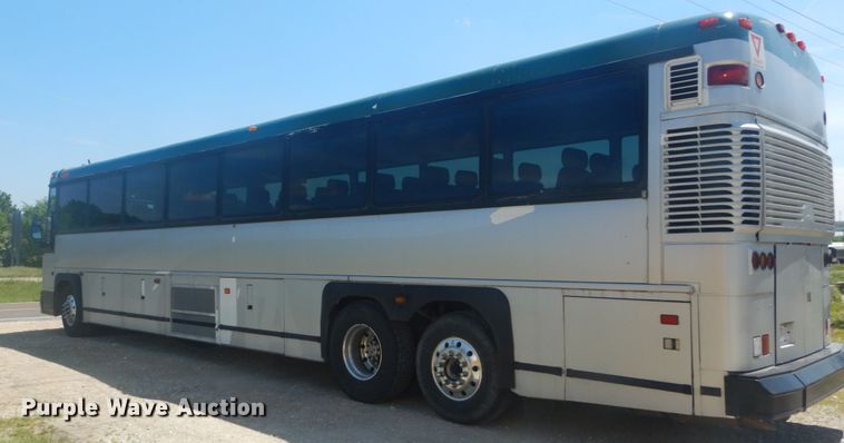 image for item IT9110 2007 MCI 102-DL3  coach bus