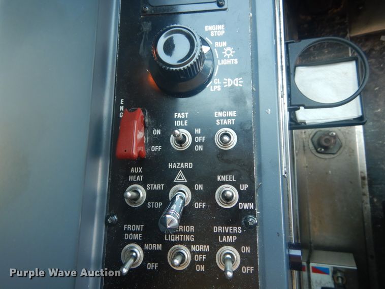 image for item IT9110 2007 MCI 102-DL3  coach bus