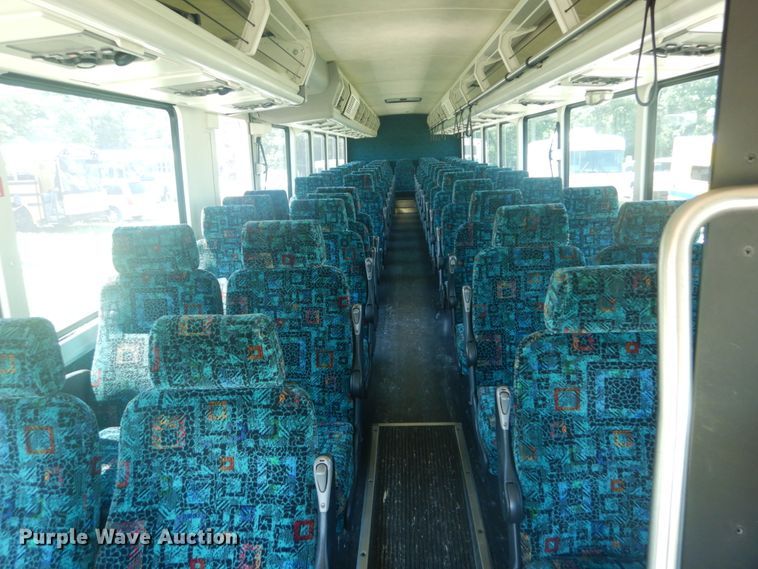 image for item IT9110 2007 MCI 102-DL3  coach bus