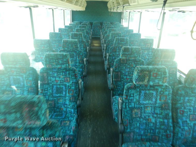 image for item IT9110 2007 MCI 102-DL3  coach bus