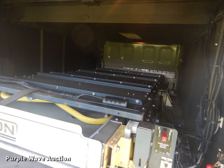 image for item IT9110 2007 MCI 102-DL3  coach bus