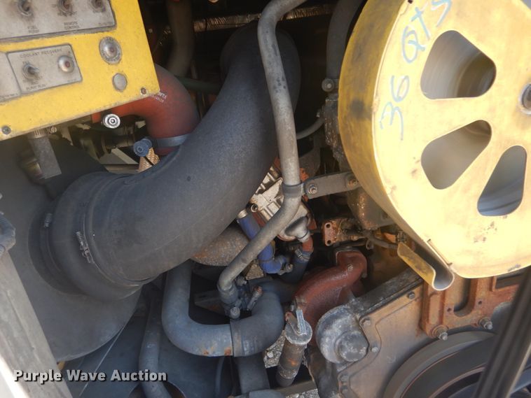 image for item IT9110 2007 MCI 102-DL3  coach bus