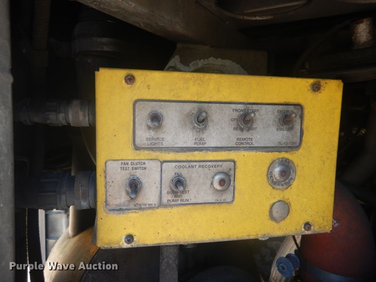 image for item IT9110 2007 MCI 102-DL3  coach bus