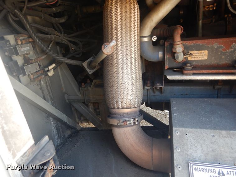 image for item IT9110 2007 MCI 102-DL3  coach bus