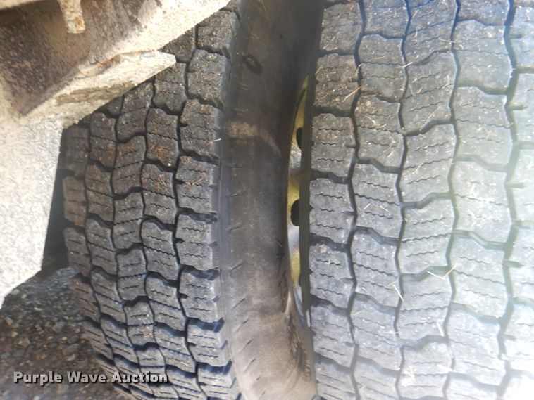 image for item IT9110 2007 MCI 102-DL3  coach bus