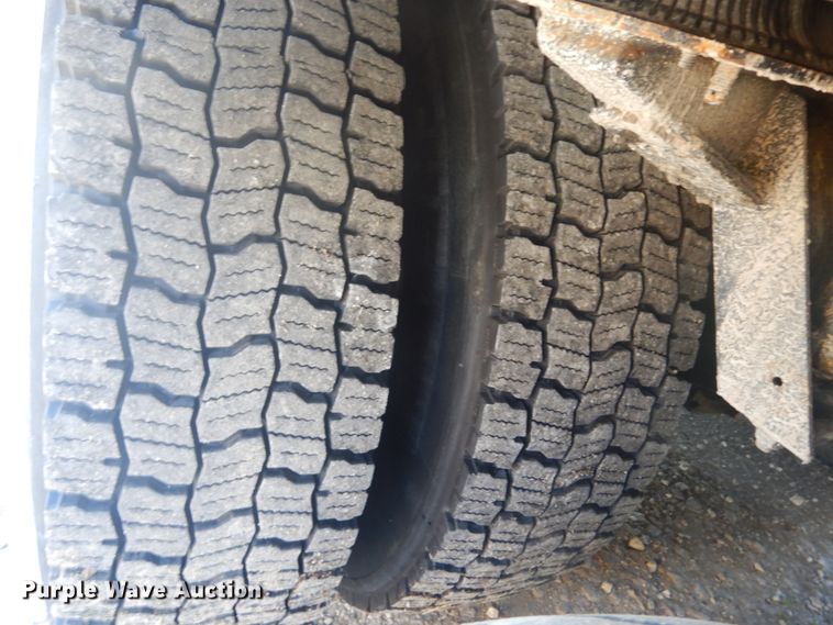 image for item IT9110 2007 MCI 102-DL3  coach bus