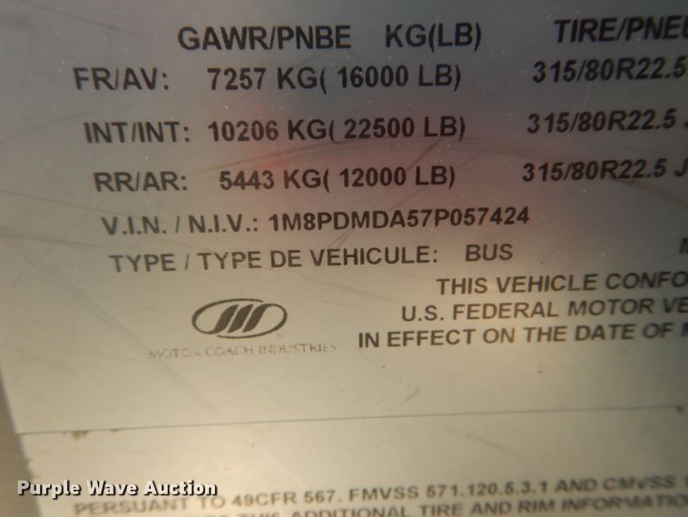 image for item IT9110 2007 MCI 102-DL3  coach bus