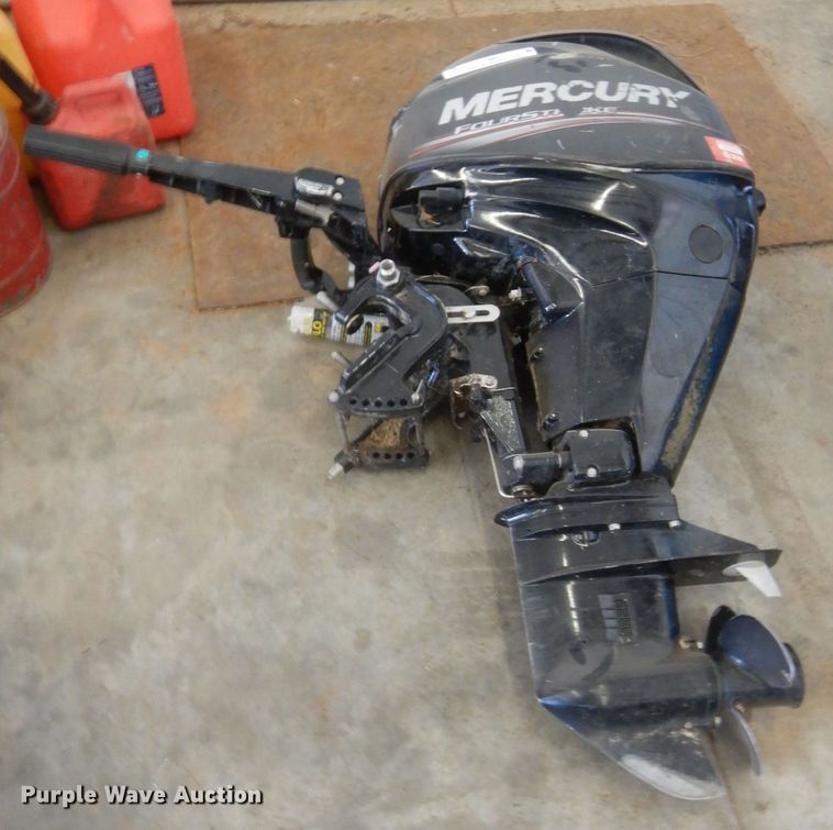 image for item IT9663 Mercury  boat engine