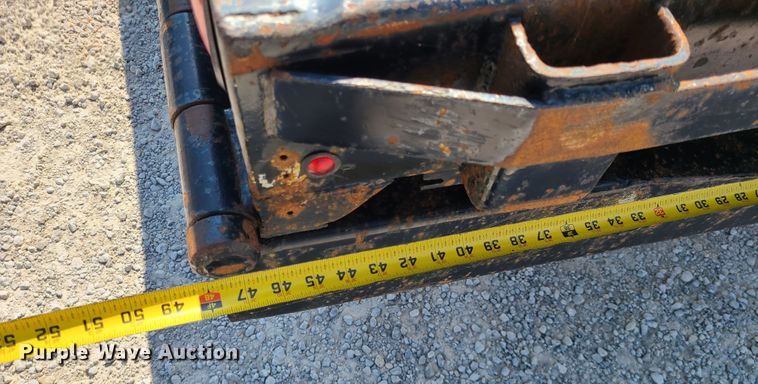 image for item IU9295 2001 International 4700  hydratail flatbed truck