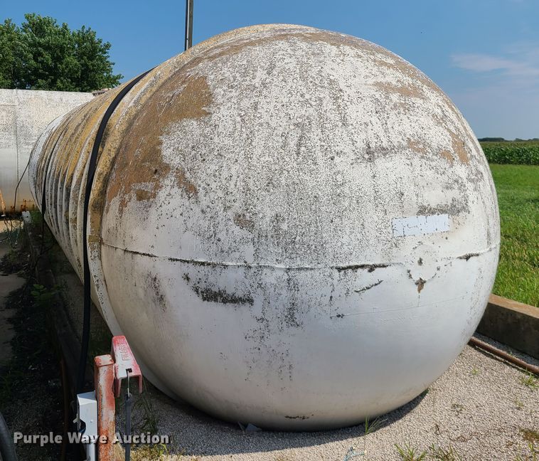 image for item IU9304 Fiberglass tank