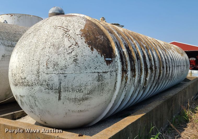 image for item IU9305 Fiberglass tank