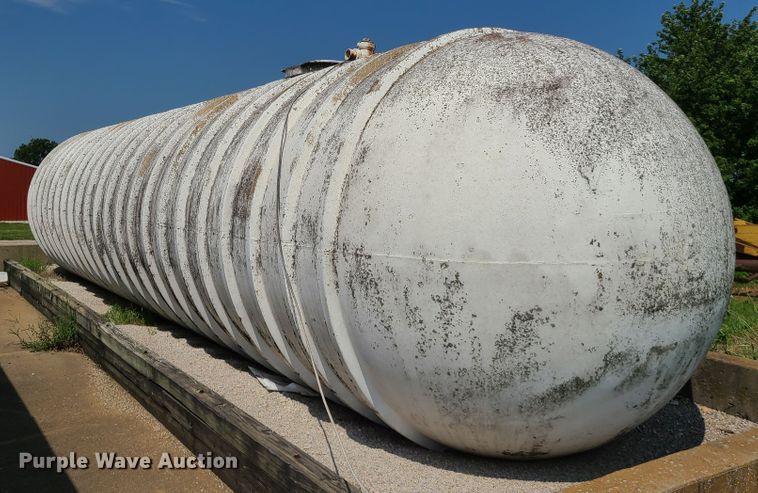 image for item IU9305 Fiberglass tank