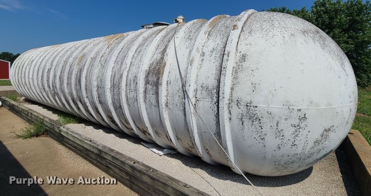 image for item IU9305 Fiberglass tank