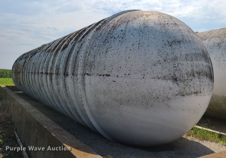 image for item IU9305 Fiberglass tank