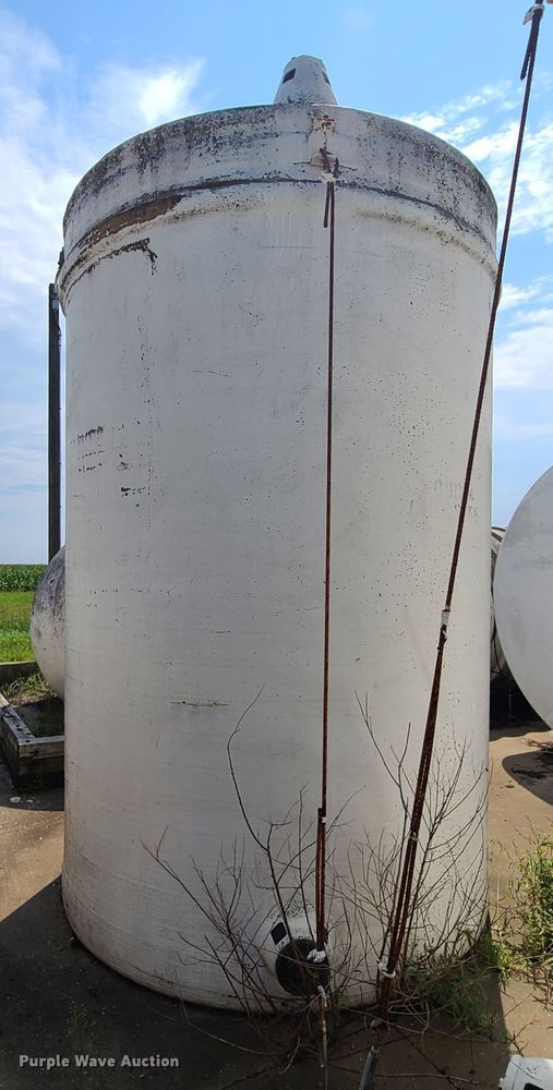 image for item IU9307 Owens Corning  fiberglass tank