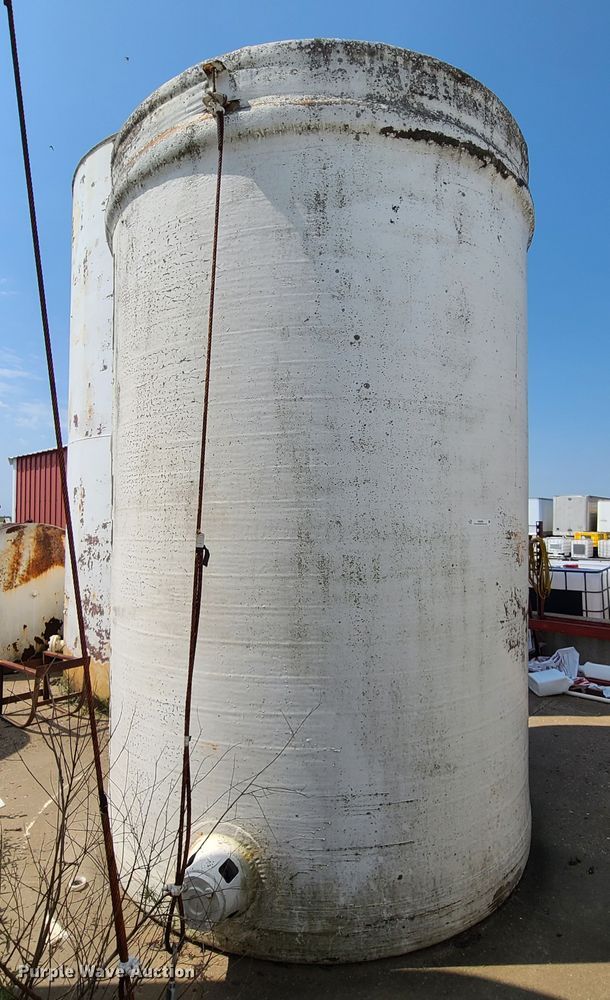 image for item IU9308 Owens Corning  fiberglass tank