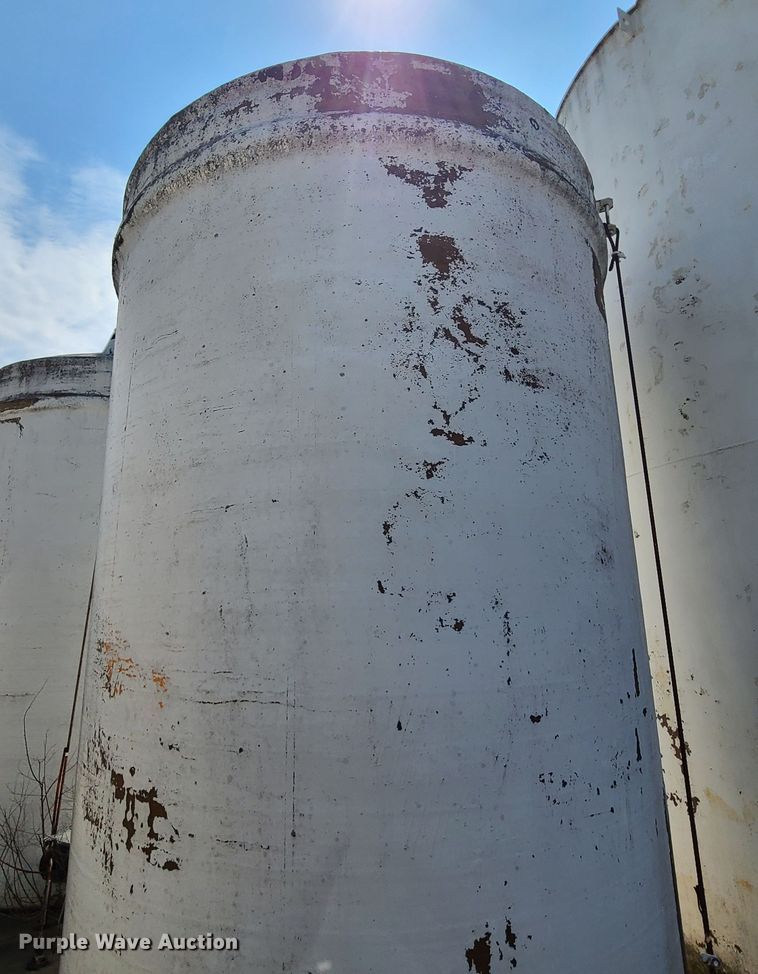 image for item IU9308 Owens Corning  fiberglass tank