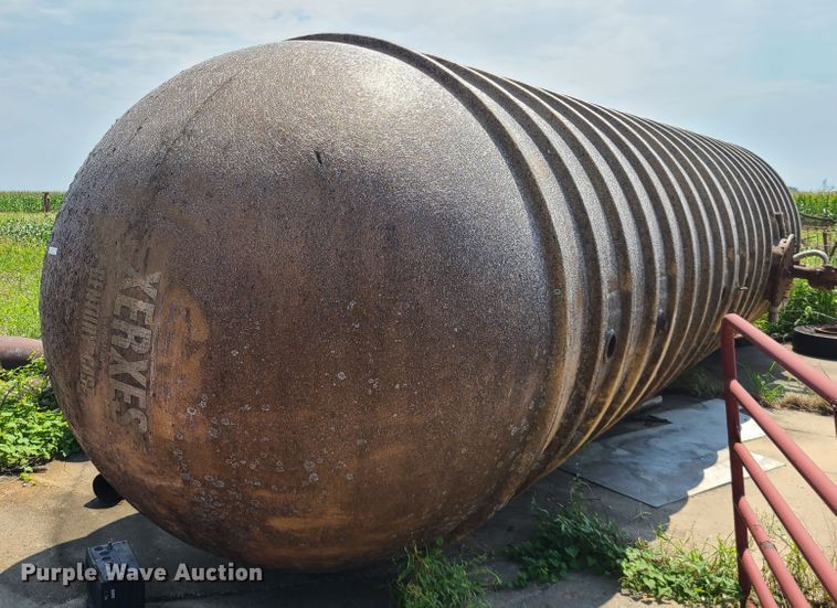 image for item IU9309 Fiberglass tank