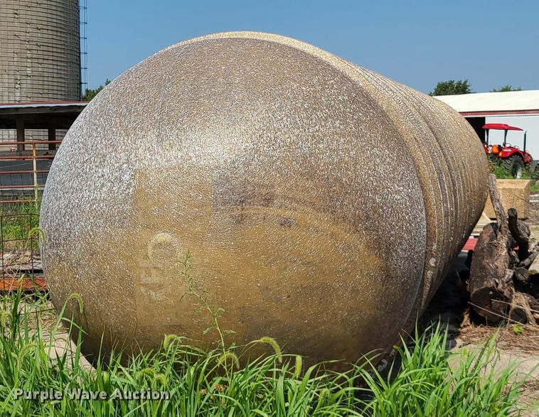 image for item IU9309 Fiberglass tank