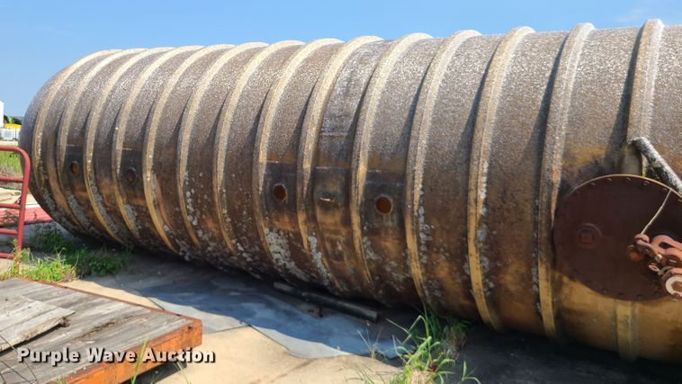 image for item IU9309 Fiberglass tank