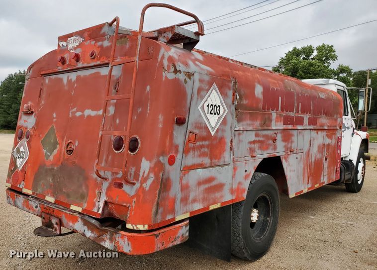 image for item IX9967 1982 International 1754  fuel truck