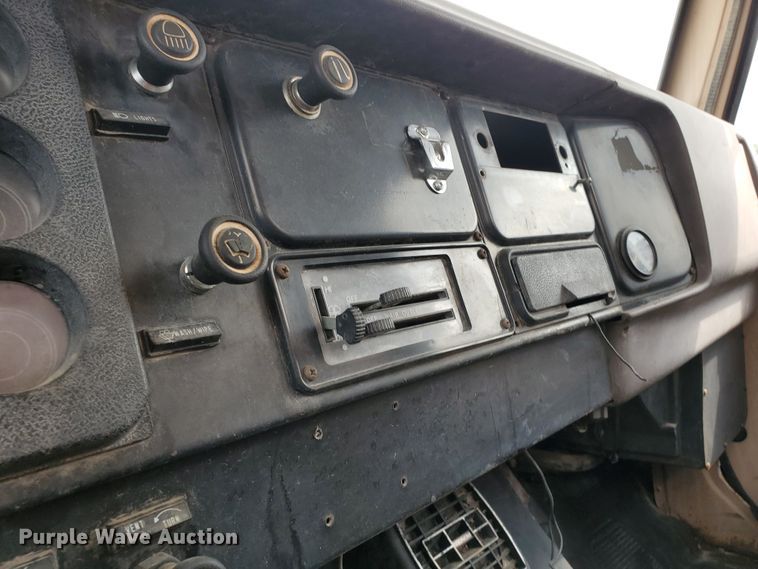 image for item IX9967 1982 International 1754  fuel truck