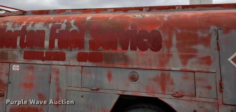 image for item IX9967 1982 International 1754  fuel truck