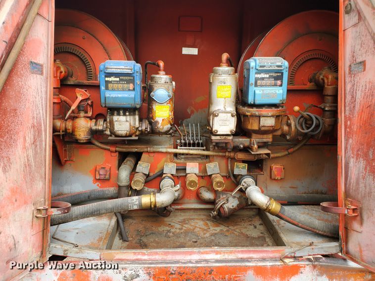 image for item IX9967 1982 International 1754  fuel truck