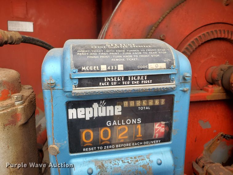 image for item IX9967 1982 International 1754  fuel truck