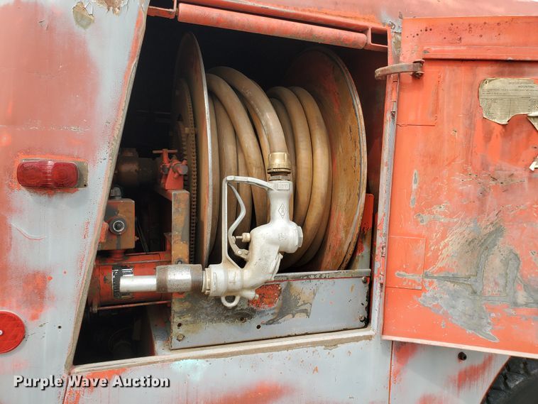 image for item IX9967 1982 International 1754  fuel truck