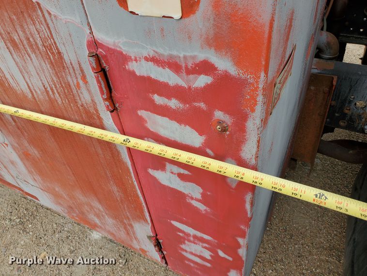 image for item IX9967 1982 International 1754  fuel truck