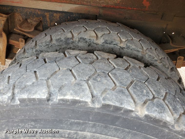 image for item IX9967 1982 International 1754  fuel truck