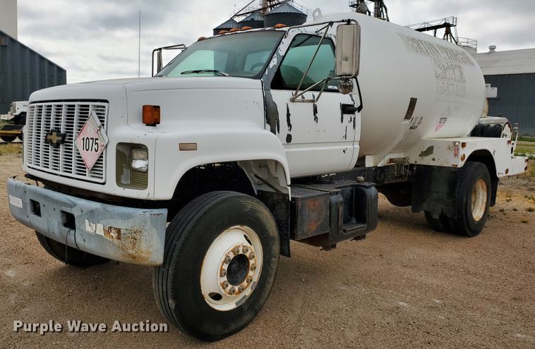image for item IX9968 1993 Chevrolet Kodiak  propane truck