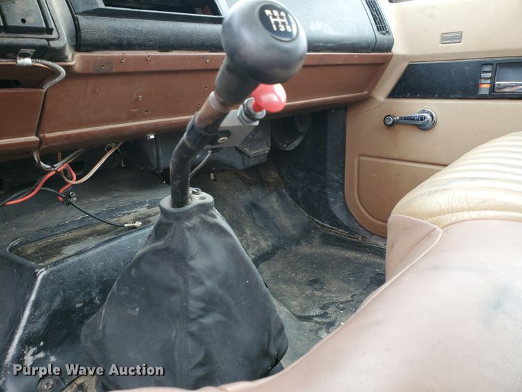 image for item IX9968 1993 Chevrolet Kodiak  propane truck