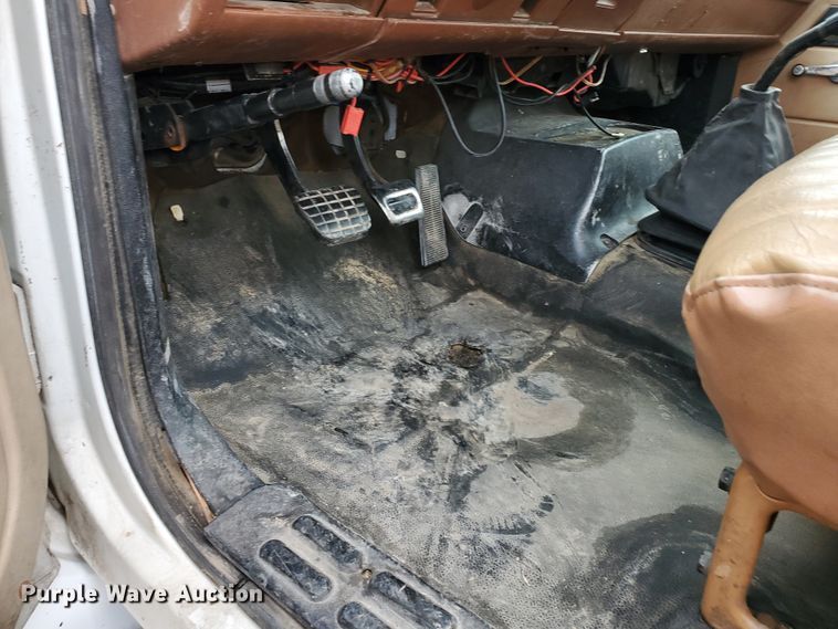 image for item IX9968 1993 Chevrolet Kodiak  propane truck