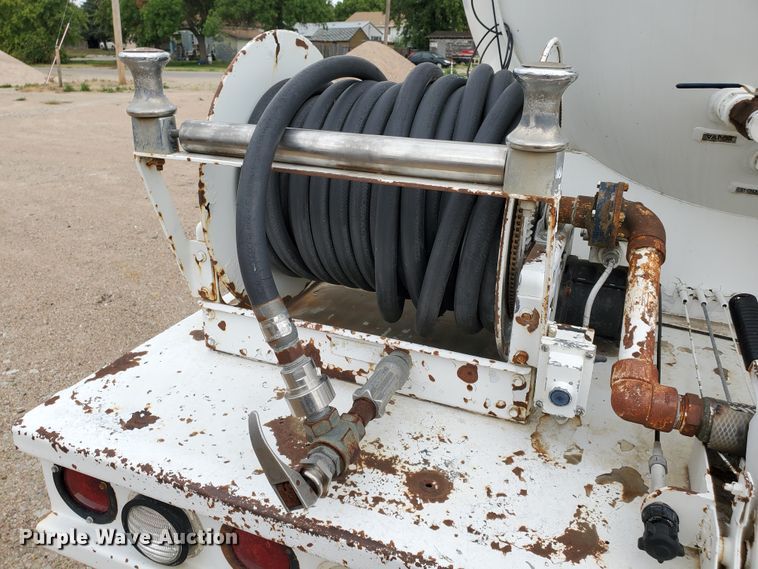 image for item IX9968 1993 Chevrolet Kodiak  propane truck