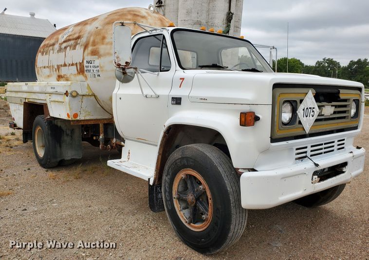 image for item IX9969 1984 Chevrolet C60  propane truck