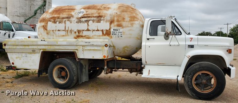 image for item IX9969 1984 Chevrolet C60  propane truck