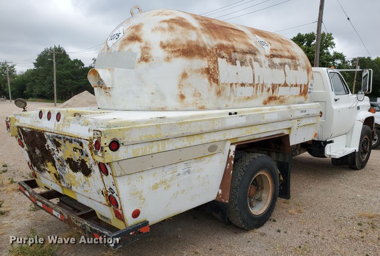 image for item IX9969 1984 Chevrolet C60  propane truck