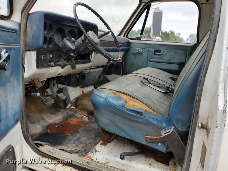 image for item IX9969 1984 Chevrolet C60  propane truck