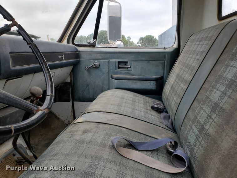 image for item IX9969 1984 Chevrolet C60  propane truck