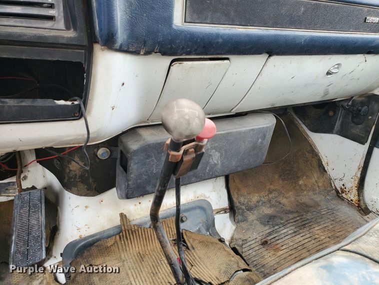 image for item IX9969 1984 Chevrolet C60  propane truck