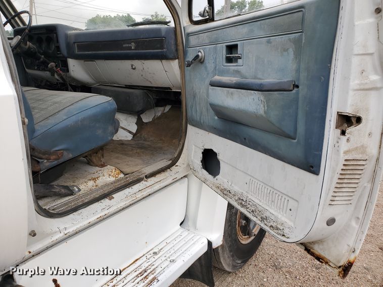 image for item IX9969 1984 Chevrolet C60  propane truck