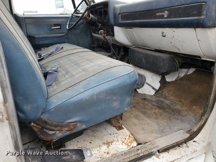 image for item IX9969 1984 Chevrolet C60  propane truck