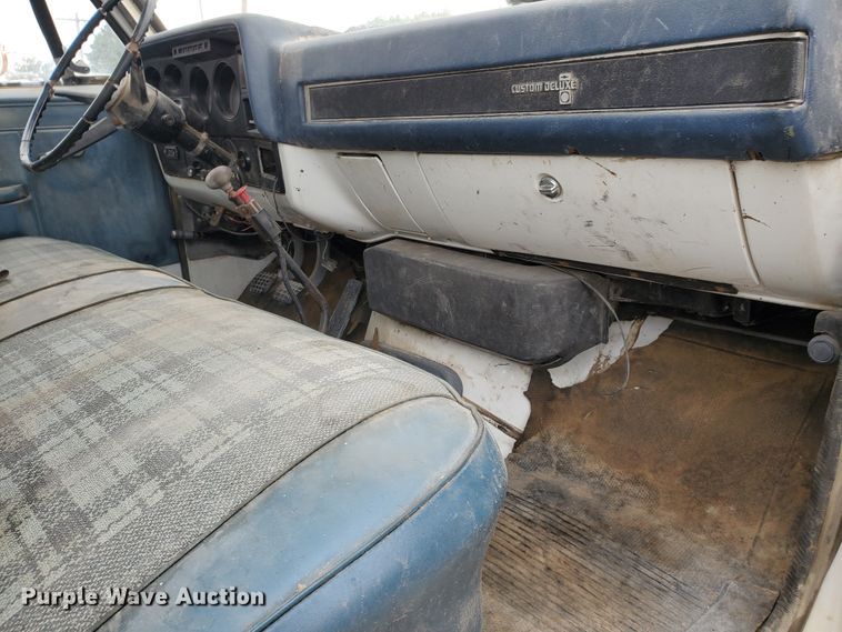 image for item IX9969 1984 Chevrolet C60  propane truck