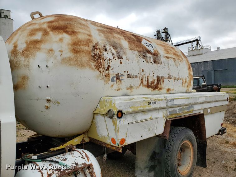 image for item IX9969 1984 Chevrolet C60  propane truck