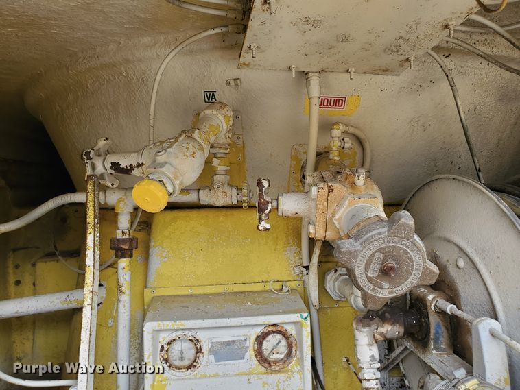 image for item IX9969 1984 Chevrolet C60  propane truck