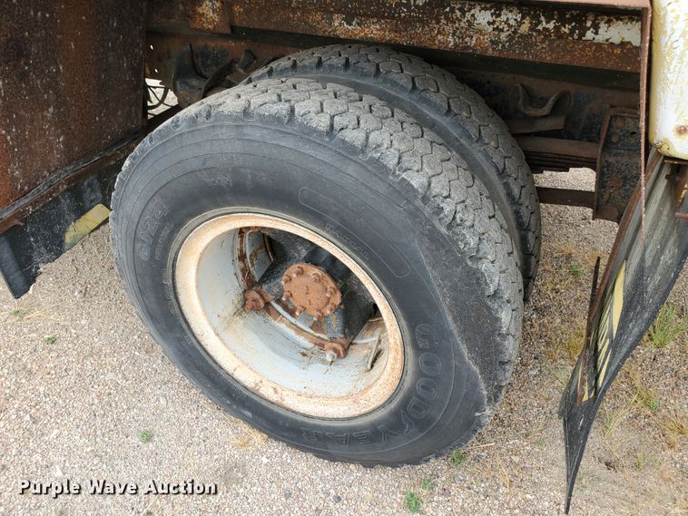 image for item IX9969 1984 Chevrolet C60  propane truck