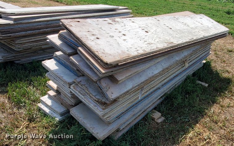 image for item IX9984 Concrete equipment